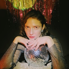 Роняем дискошар Саша Шевцова