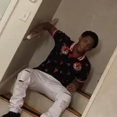 聆聽 HBK $wavey、觀看音樂影片、閱讀小傳、查看巡演日期等！