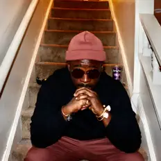 Poslechněte si interpreta 804E, sledujte hudební videa, přečtěte si životopis, podívejte se na data turné a další informace.