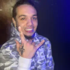 Dengarkan Brxkn, tonton video musik, baca bio, lihat tanggal tur & lainnya!