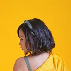 Ouve Jen Bee, vê vídeos de música, lê a biografia, vê as datas da digressão e muito mais!