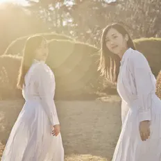 Kitri을(를) 듣고, 뮤직 비디오를 보고, 약력을 읽고, 투어 일정 등을 확인하세요!