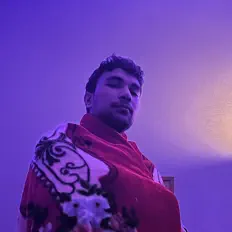 Barkiを聴いたり、ミュージックビデオを鑑賞したり、経歴やツアー日程などを確認したりしましょう！