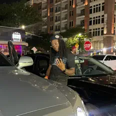 收听 Simo Erything、观看音乐视频、阅读小传、查看巡演日期等 ！