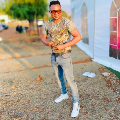 Makarapa (feat. Robxy Etaala) - Single