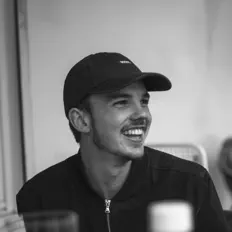 Écoutez Linz, regardez des vidéoclips, lisez la biographie, consultez les dates de tournée et plus encore !