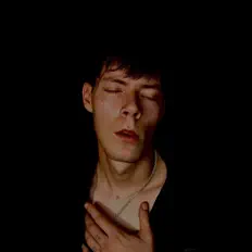 Escucha a YOUNGGRFF, mira vídeos musicales, lee la biografía, consulta fechas de giras y mucho más.