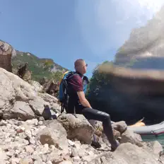 Escucha a REAL1ST, mira videos musicales, lee su biografía, consulta las fechas de las gira y más.