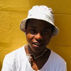 YOUNG BEST RSA을(를) 듣고, 뮤직 비디오를 보고, 약력을 읽고, 투어 일정 등을 확인하세요!