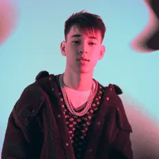 Ouve Sainty, vê vídeos de música, lê a biografia, vê as datas da digressão e muito mais!