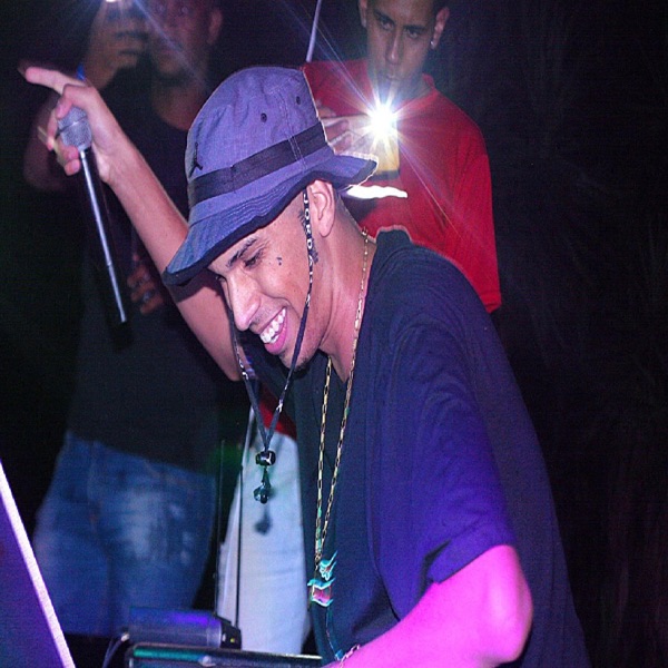 Mtg Ela fica empolgada (feat. Mc Mininin, Mc Rennan & Mc Myres)