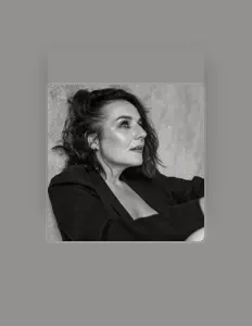 О'НЕБО dinle, müzik videolarını izle, biyografisini oku, tur tarihlerini ve daha fazlasını gör!