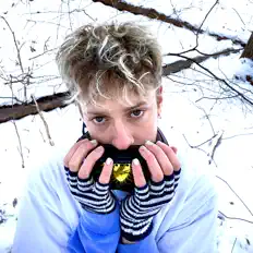 Dengarkan Ryan Leahan, tonton video musik, baca bio, lihat tanggal tur & lainnya!