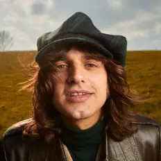 聆聽 Nostromo、觀看音樂影片、閱讀小傳、查看巡演日期等！