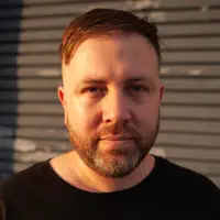 Escucha a undefined, mira videos musicales, lee su biografía, consulta las fechas de las gira y más.