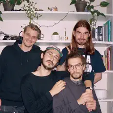 Dengarkan Лодырь и Бетонные Пацаны, tonton video musik, baca bio, lihat tanggal tur & lainnya!