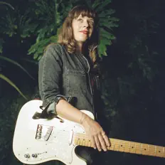 Escucha a Ghost Ponies, mira videos musicales, lee su biografía, consulta las fechas de las gira y más.