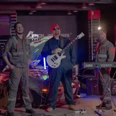 Ouve Harget Kart, vê vídeos de música, lê a biografia, vê as datas da digressão e muito mais!