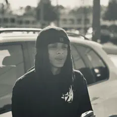 Posłuchaj wykonawcy SoloCapone, obejrzyj teledyski, przeczytaj biografię, zobacz daty tras koncertowych i nie tylko!