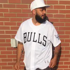 Ouve H2DaHood, vê vídeos de música, lê a biografia, vê as datas da digressão e muito mais!