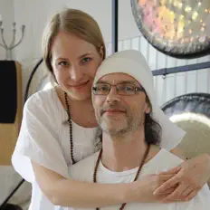 Hör dir Radical Devotion an, schau dir Musikvideos an, lies die Biografie, finde Tourdaten und mehr!