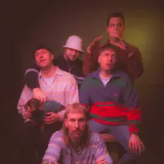 Ouça Hippie Trim, assista a videoclipes, leia a biografia, veja as datas das turnês e mais!