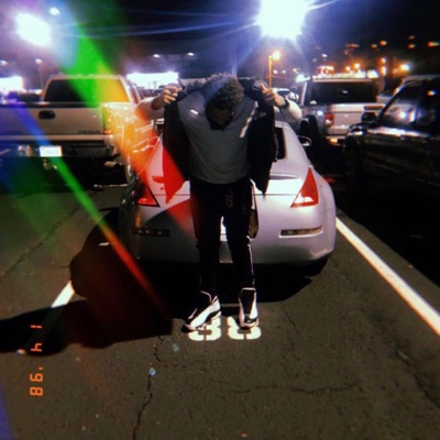 Hold up (feat. Lil Trav) - Single