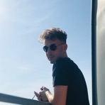 Zalé