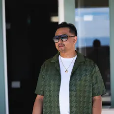 Gigahurtzを聴いたり、ミュージックビデオを鑑賞したり、経歴やツアー日程などを確認したりしましょう！