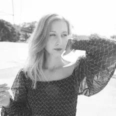 Dengarkan Betsy Phillips, tonton video musik, baca bio, lihat tanggal tur & lainnya!