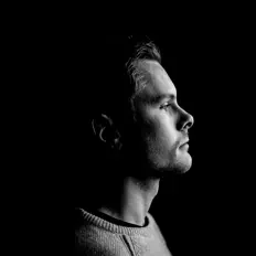 Ascolta Runar Blesvik, guarda video musicali, leggi la biografia, vedi le date del tour & altro!