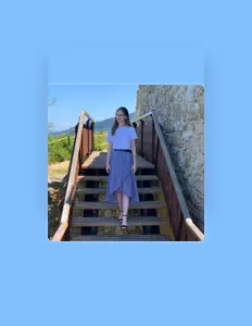 Écoutez Naomi Holdiș, regardez des vidéoclips, lisez la biographie, consultez les dates de tournée et plus encore !