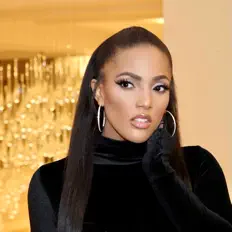 Listen to Nefertitti Avani, watch music videos, read bio, see tour dates & more!