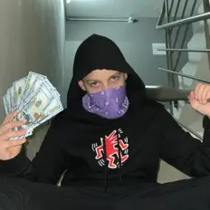 Ascolta Fildi ONE, guarda video musicali, leggi la biografia, vedi le date del tour & altro!