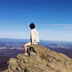 Hör dir B-Eazy an, schau dir Musikvideos an, lies die Biografie, finde Tourdaten und mehr!