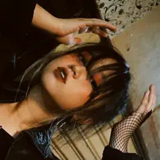 Écoutez Kim!, regardez des vidéoclips, lisez la biographie, consultez les dates de tournée et plus encore !