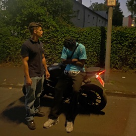 Rose (feat. 5Dollars) Lezyn