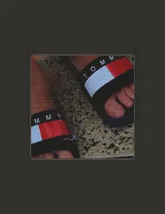 Écoutez MART, regardez des vidéoclips, lisez la biographie, consultez les dates de tournée et plus encore !