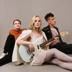 Thylaを聴いたり、ミュージックビデオを鑑賞したり、経歴やツアー日程などを確認したりしましょう！