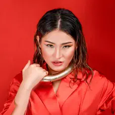 Listen to Esabel Ja Bawk, watch music videos, read bio, see tour dates & more!