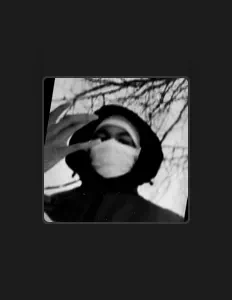 SKROUGEを聴いたり、ミュージックビデオを鑑賞したり、経歴やツアー日程などを確認したりしましょう！