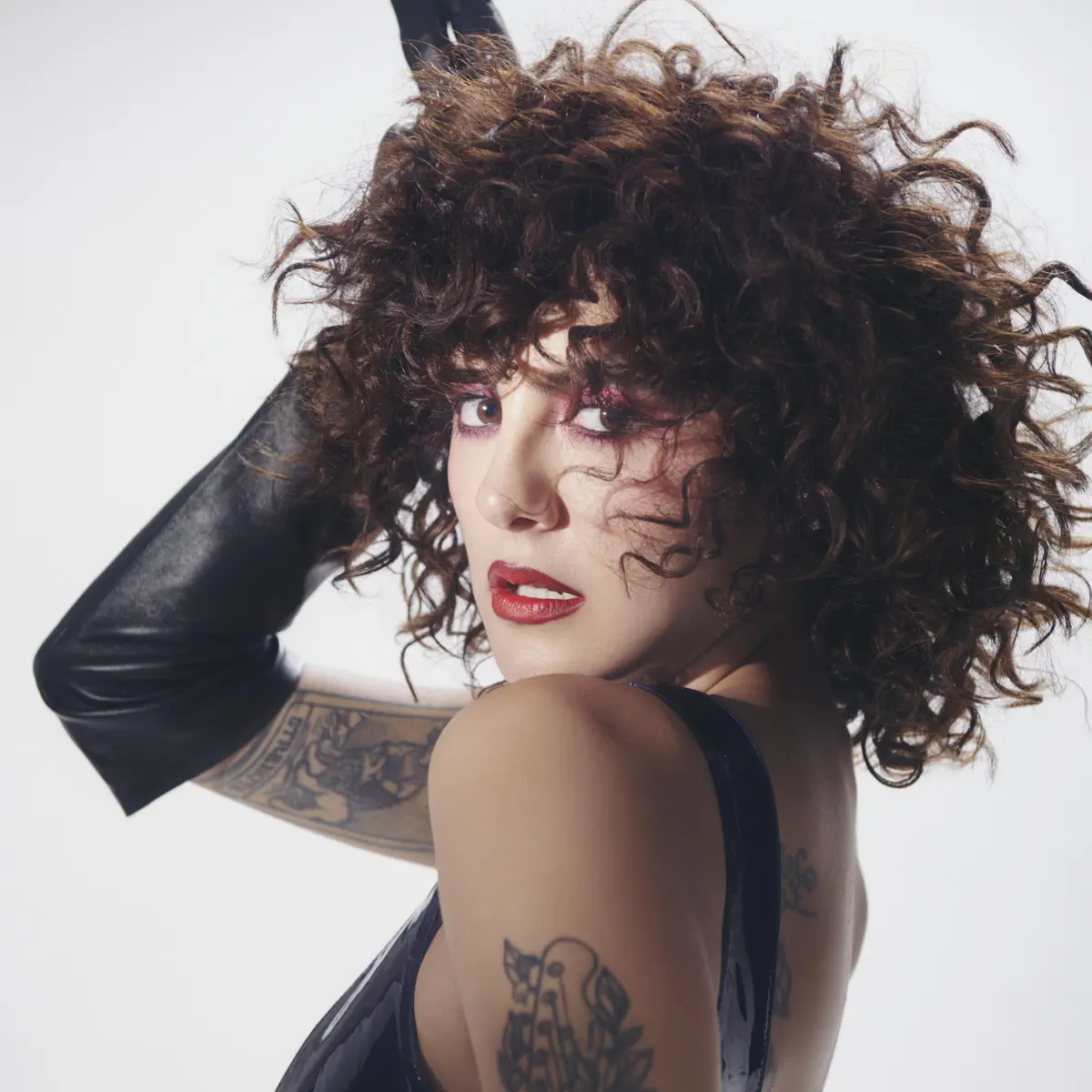 RENEE - El Disfraz - Single (2024) [iTunes Plus AAC M4A]-新房子