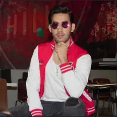 Nate Gora सुनें, म्यूज़िक वीडियो देखें, बायो पढ़ें, दौरे की तारीखें और बहुत कुछ देखें!