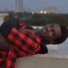 Écoutez Iamsocialb, regardez des vidéoclips, lisez la biographie, consultez les dates de tournée et plus encore !