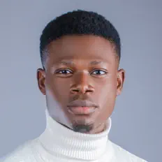 Aaron Strengthを聴いたり、ミュージックビデオを鑑賞したり、経歴やツアー日程などを確認したりしましょう！