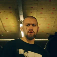 Dengarkan Jah Khu, tonton video musik, baca bio, lihat tanggal tur & lainnya!