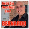Zie Jij Die Voordeur Daar