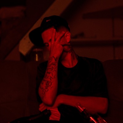 4.Fuego - Single