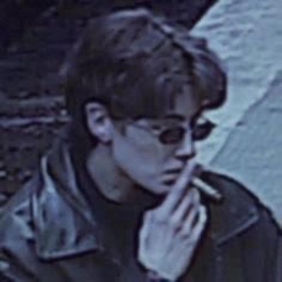 SMOKEACIGERETTEWHENIFEELSTRESSED (feat. VMKCXINE) - Single