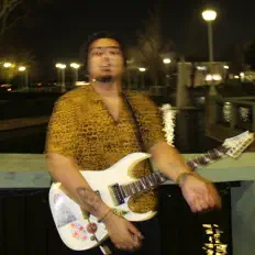 Posłuchaj wykonawcy Shane Sixx, obejrzyj teledyski, przeczytaj biografię, zobacz daty tras koncertowych i nie tylko!